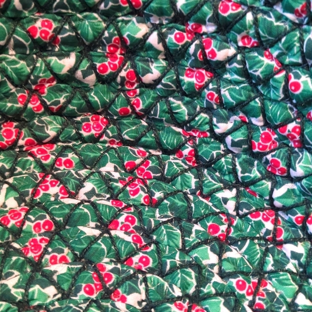 Vintage Handmade Fabric Christmas Holly Basket Plant Pot Cover Red Green - Picture 3 of 5